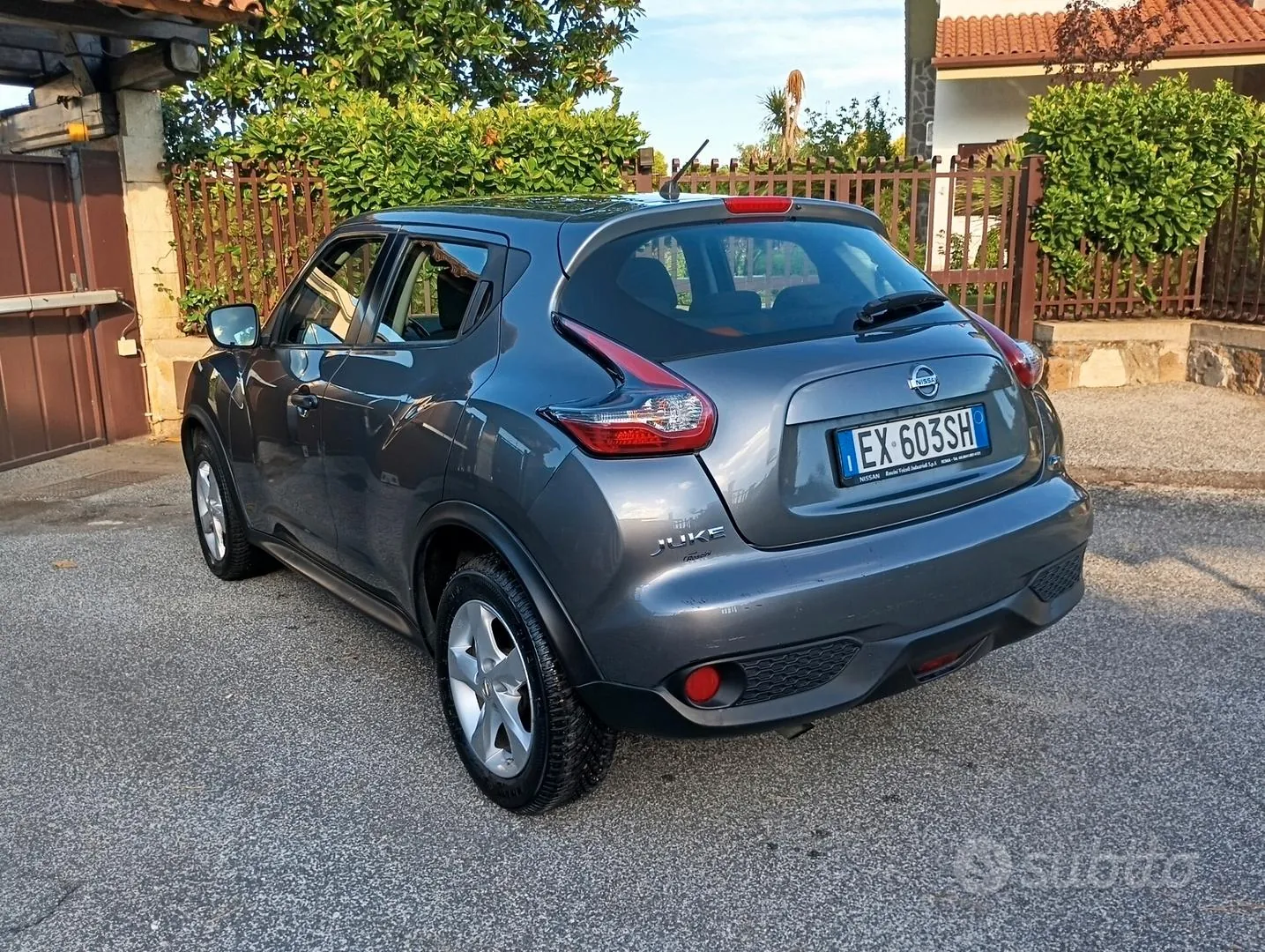 Nissan Juke 2015 photo 2