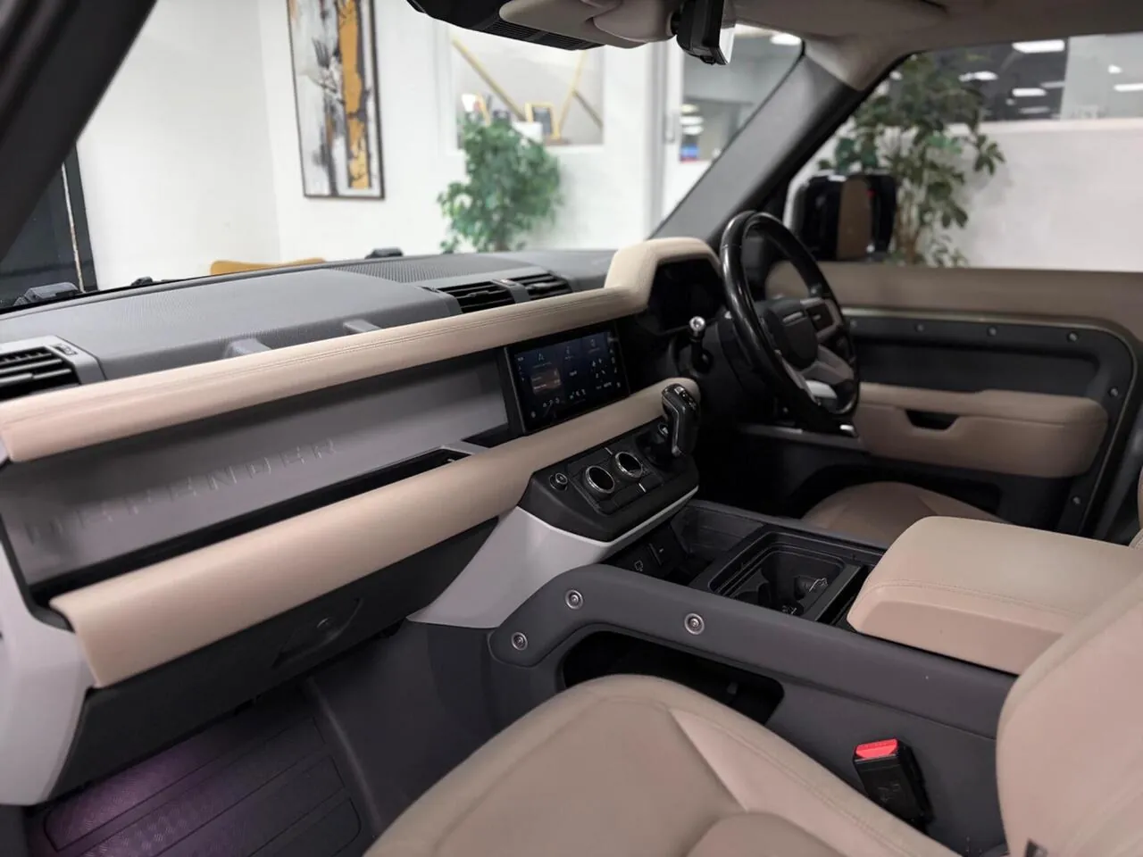 Land Rover Defender 110 2020 photo 2