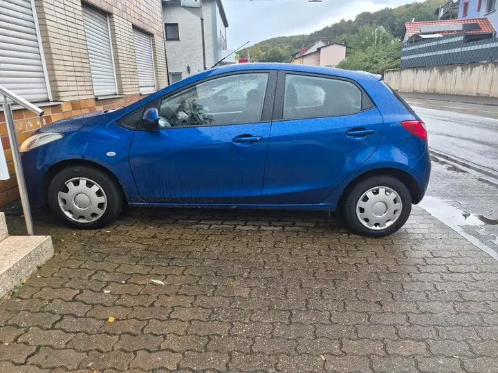 Mazda 2