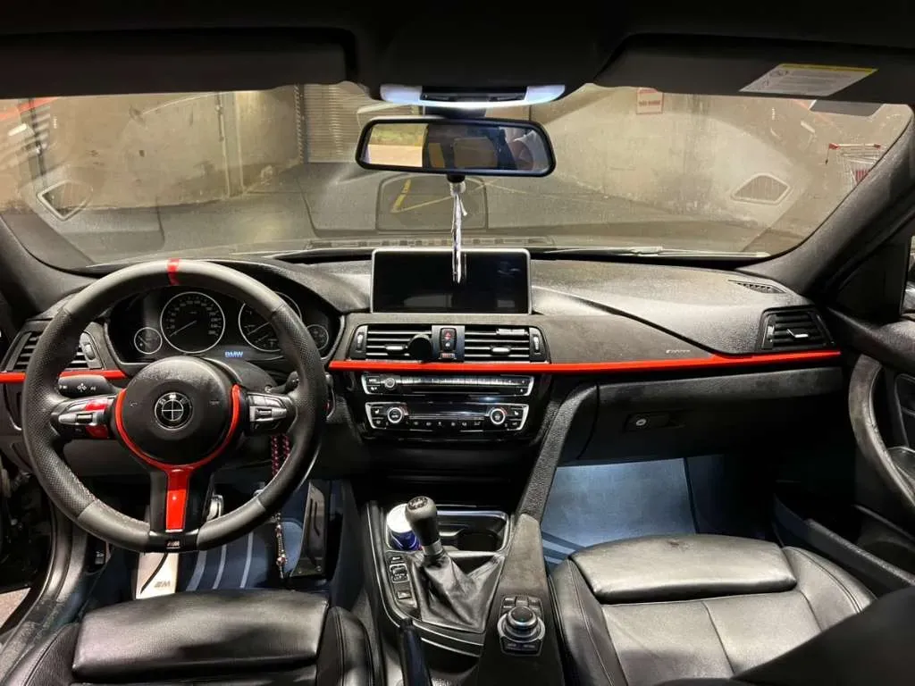 BMW 3 Series 2012 photo 3