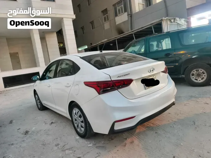 Hyundai Accent 2020 photo 3