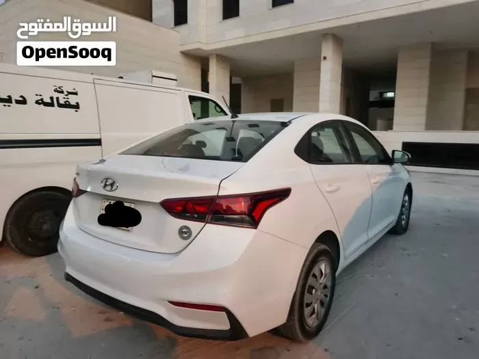 Hyundai Accent 2020 photo 2