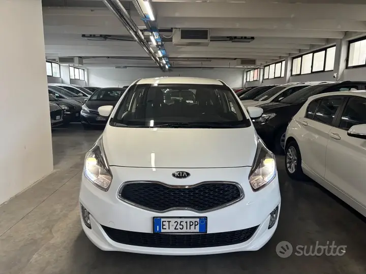 Kia Carens 2014 photo 5