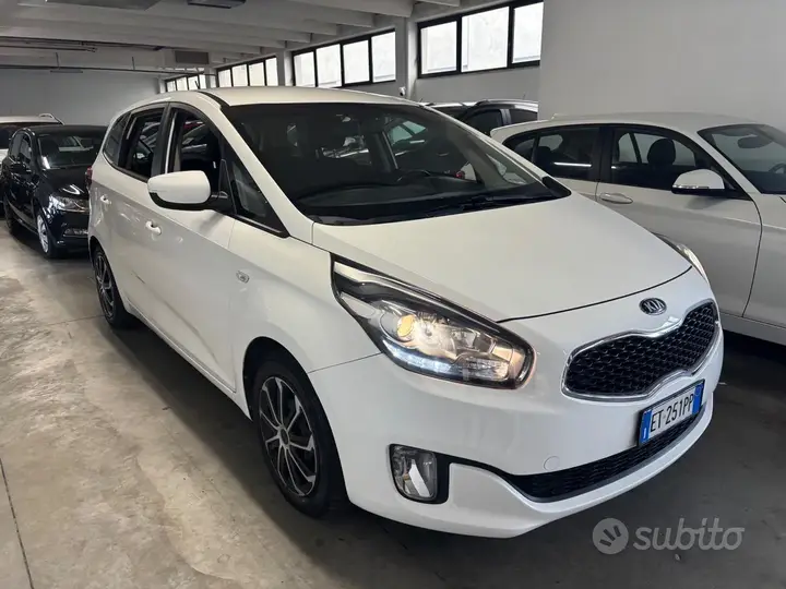 Kia Carens 2014 photo 3