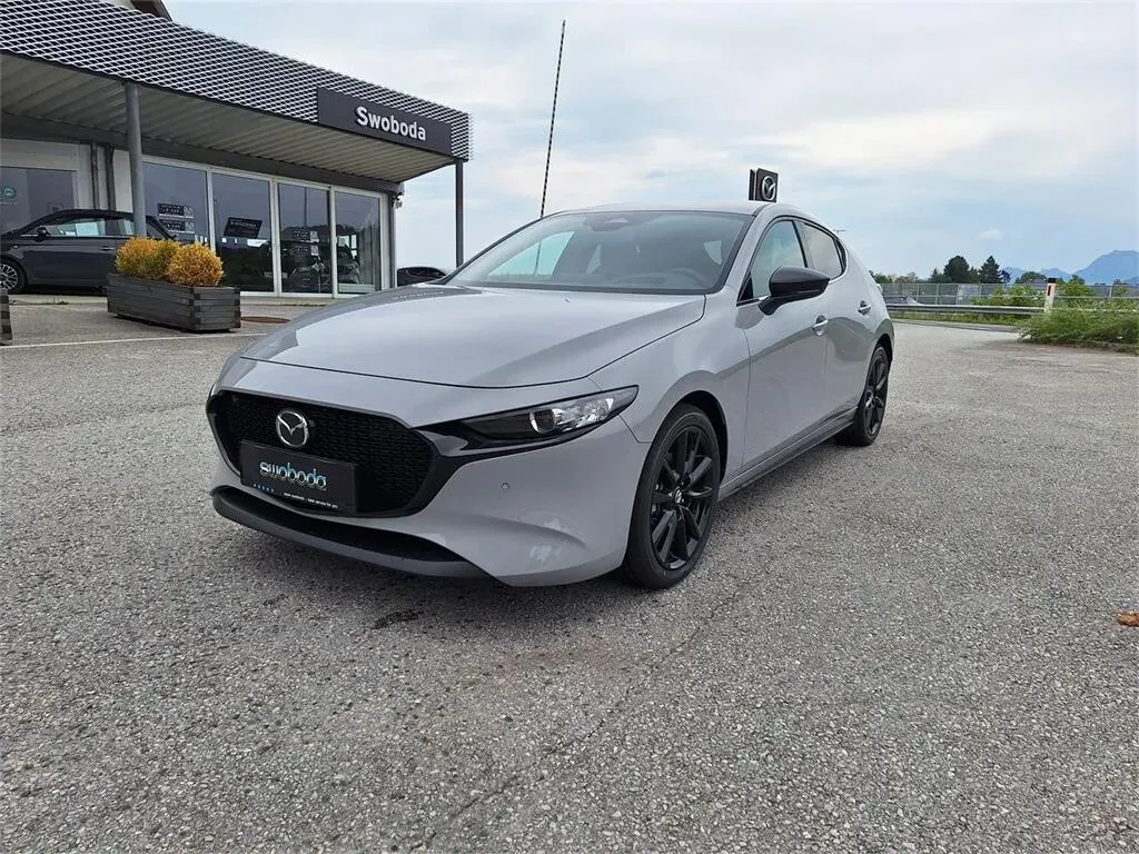 Mazda Mazda3 photo 2