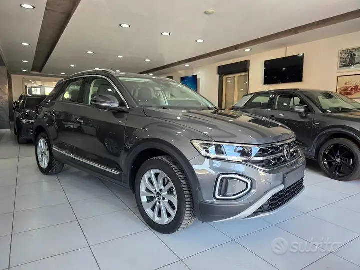 Volkswagen T-Roc 2024 photo 3