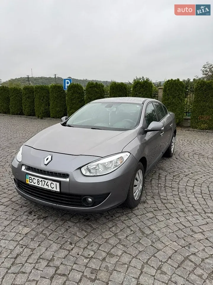 Renault Fluence 2010 photo 2