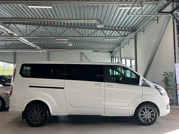 Ford Custom Tourneo 2022 photo 2