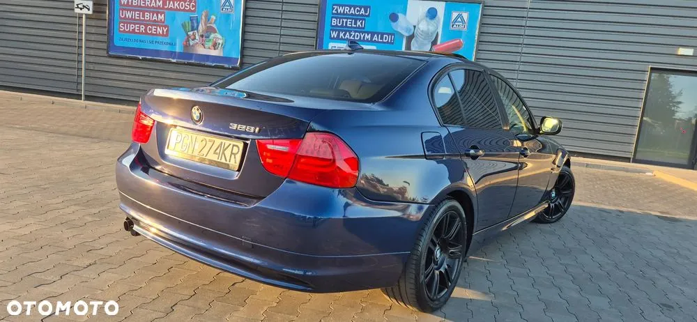 BMW Seria 3 2012 photo 2