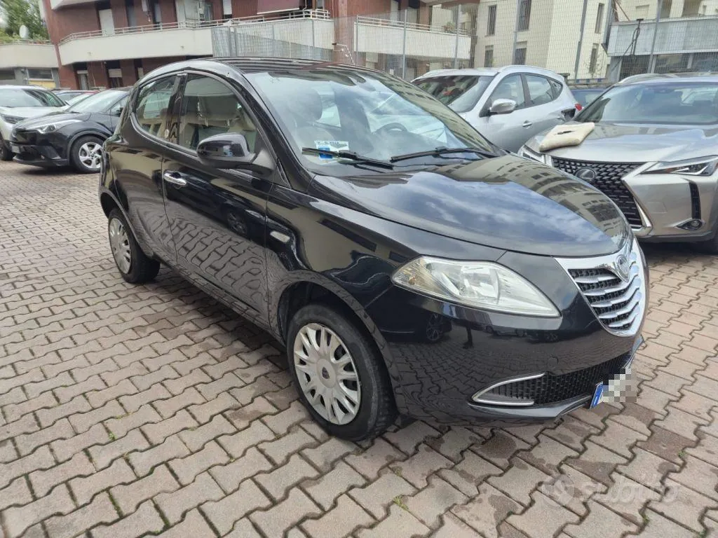 Lancia Ypsilon 2015 photo 3