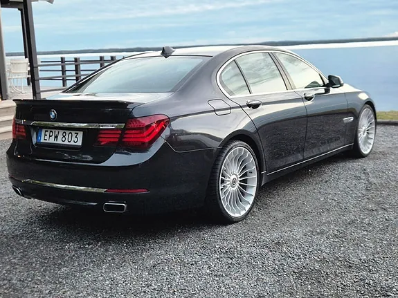 BMW 740D 2013 photo 2