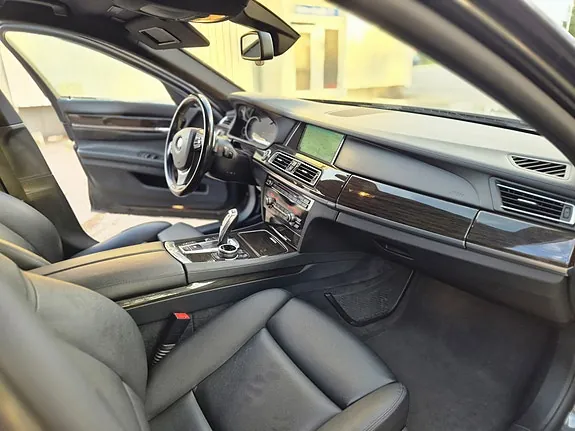 BMW 740D 2013 photo 5
