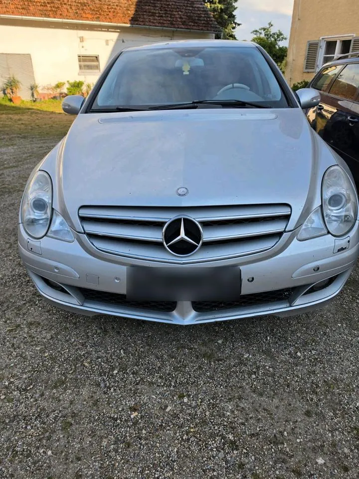 Mercedes-Benz R-Class