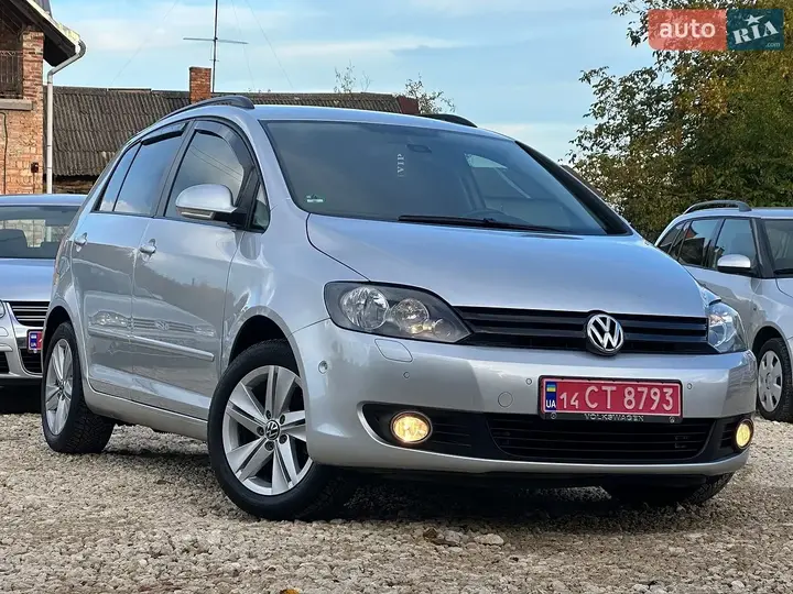 Volkswagen Golf Plus 2010 photo 2