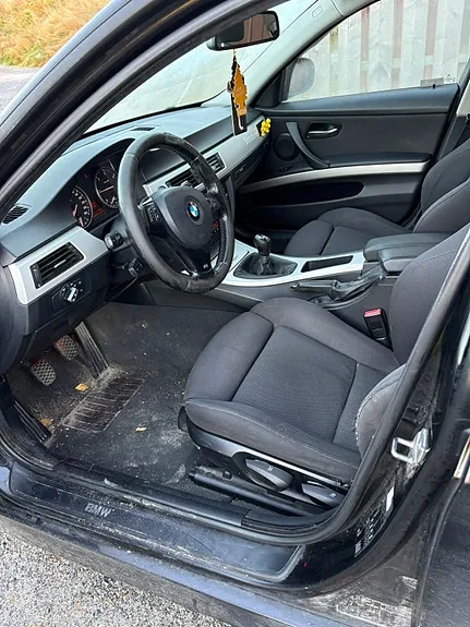 BMW 320D 2009 photo 5