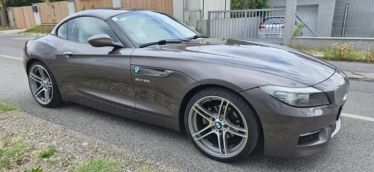 BMW Z4 2010 photo 2