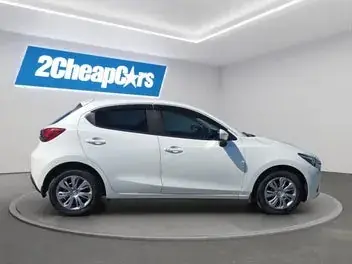 Mazda Demio 2015 photo 5