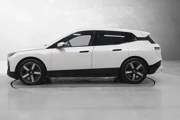 BMW Ix 2022 photo 2