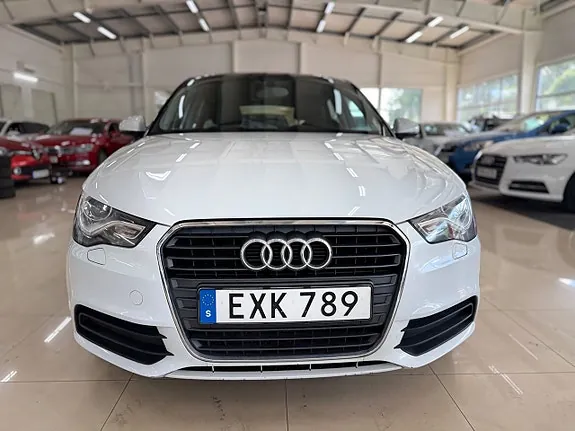 Audi A1 2014 photo 2