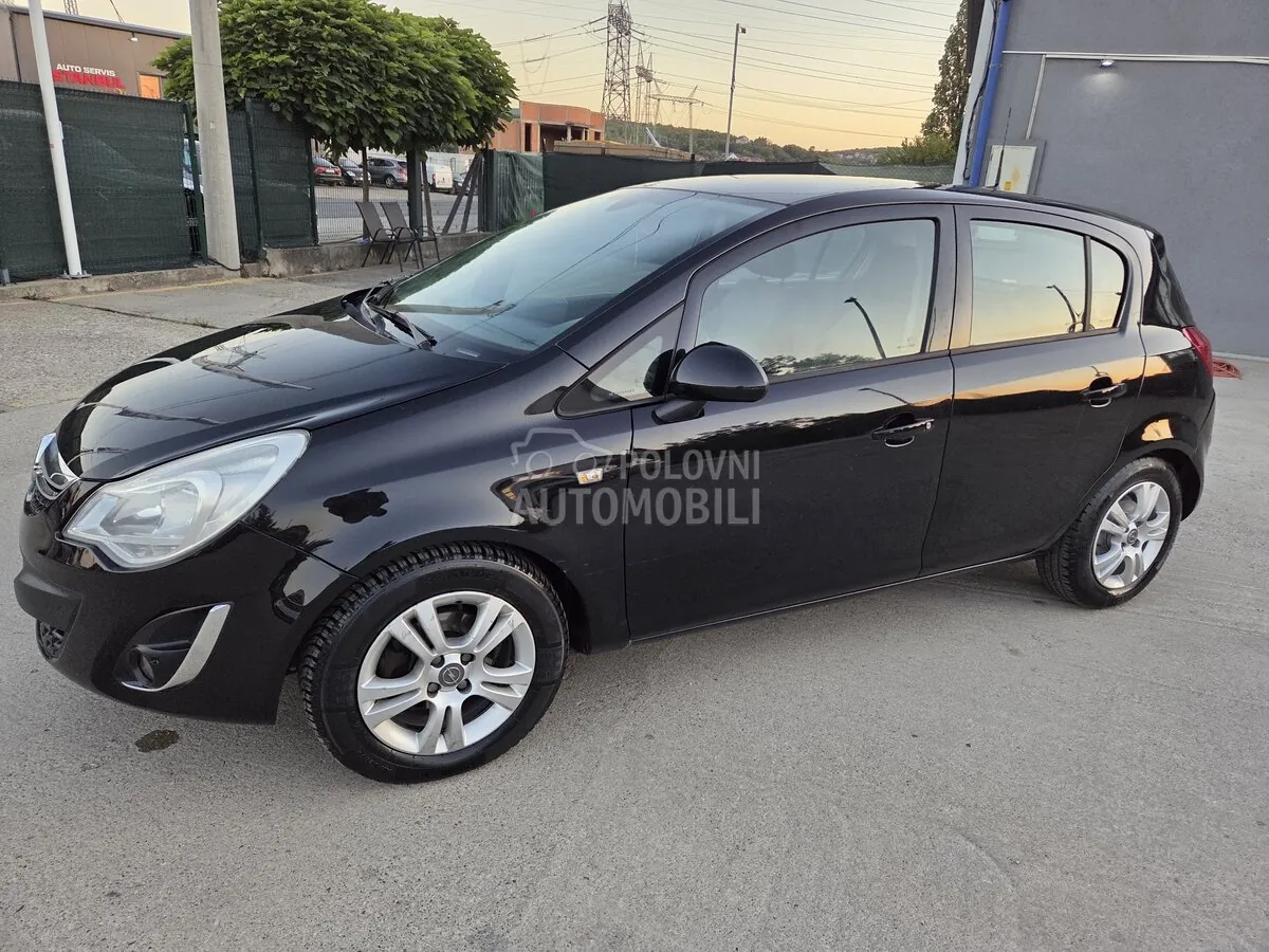 Opel Corsa D 2011 photo 3