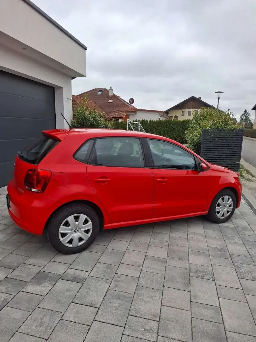 Volkswagen Polo 2010 photo 2