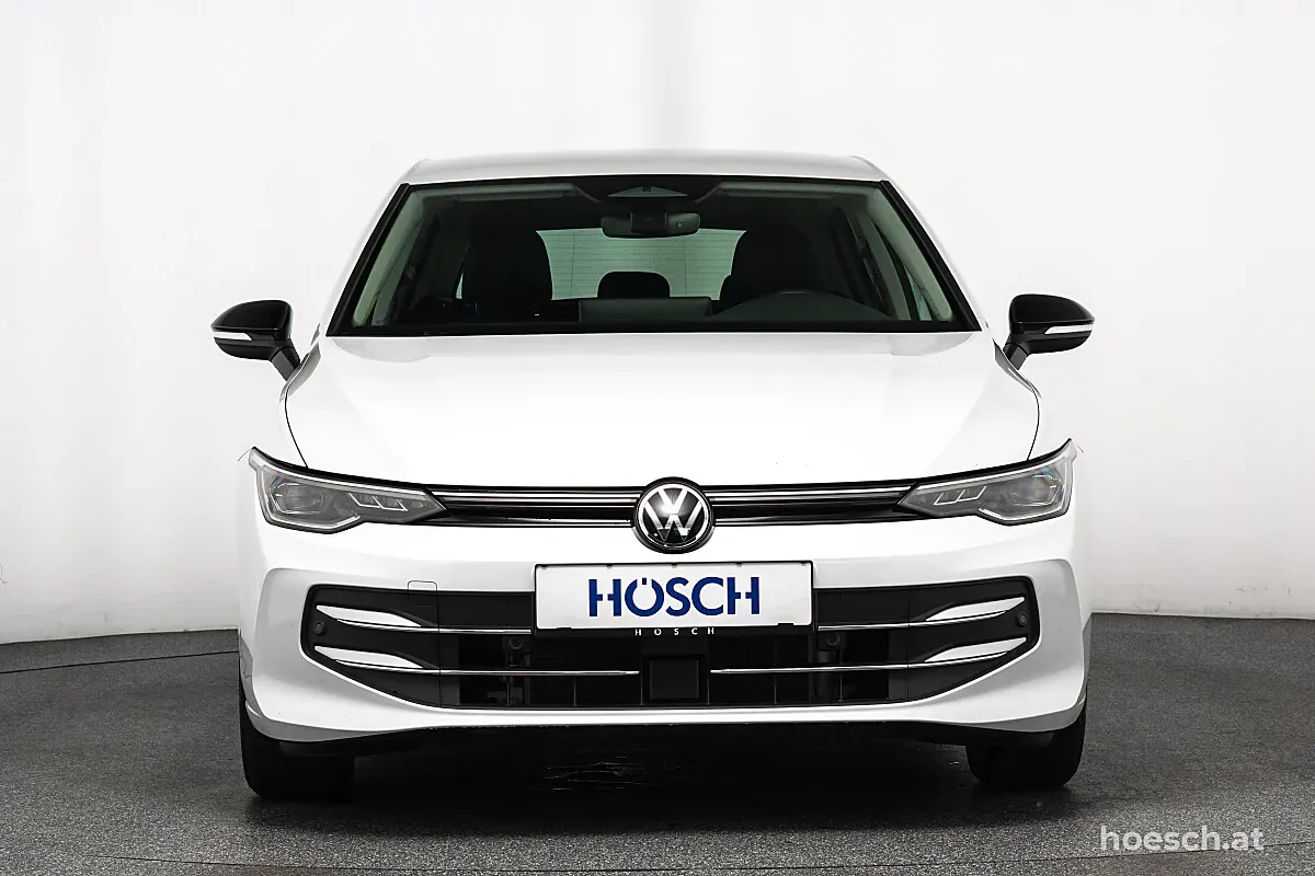 Volkswagen Golf 2025 photo 2