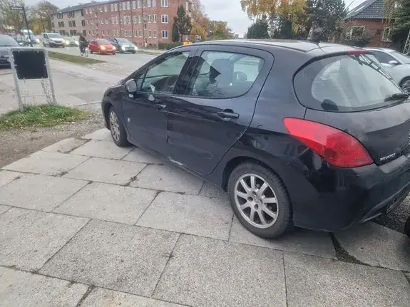 Peugeot 308 2011 photo 5