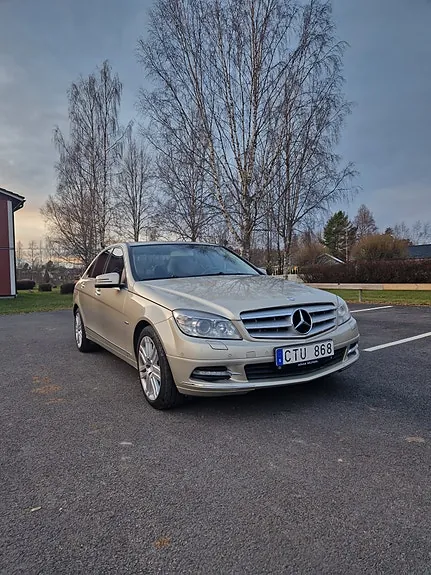 Mercedes-Benz C350 2011 photo 2