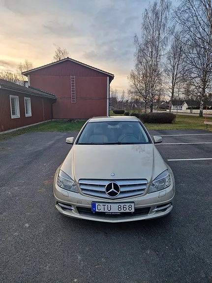 Mercedes-Benz C350 2011 photo 5