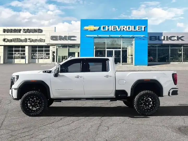 GMC Sierra 2500Hd 2025 photo 3