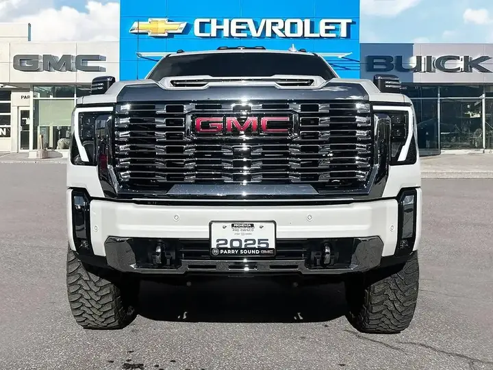 GMC Sierra 2500Hd 2025 photo 2