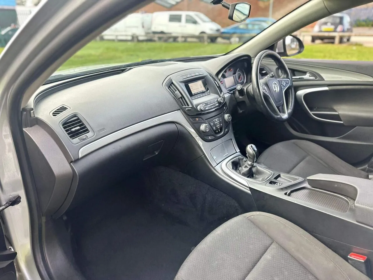 Vauxhall Insignia 2015 photo 5