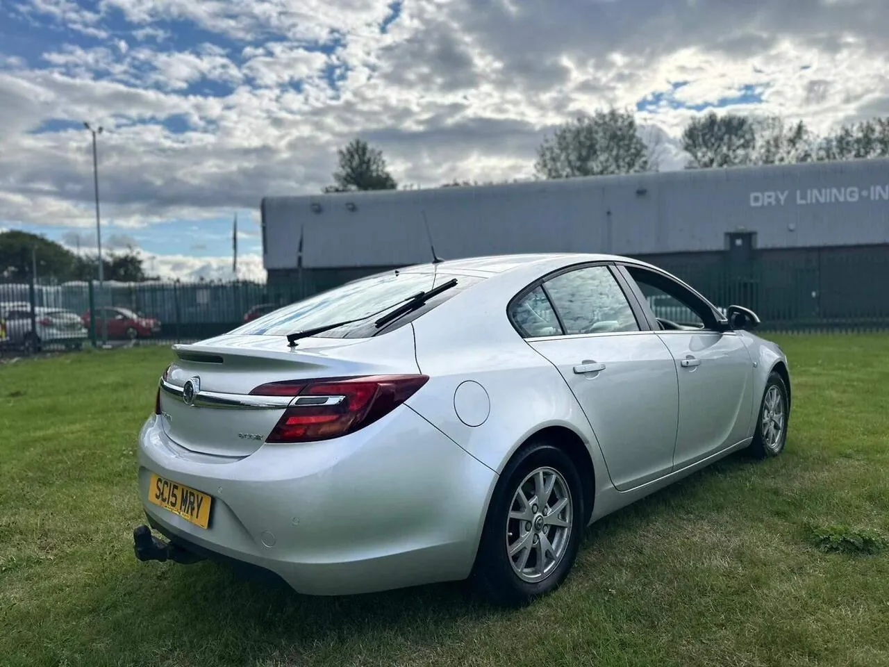 Vauxhall Insignia 2015 photo 3