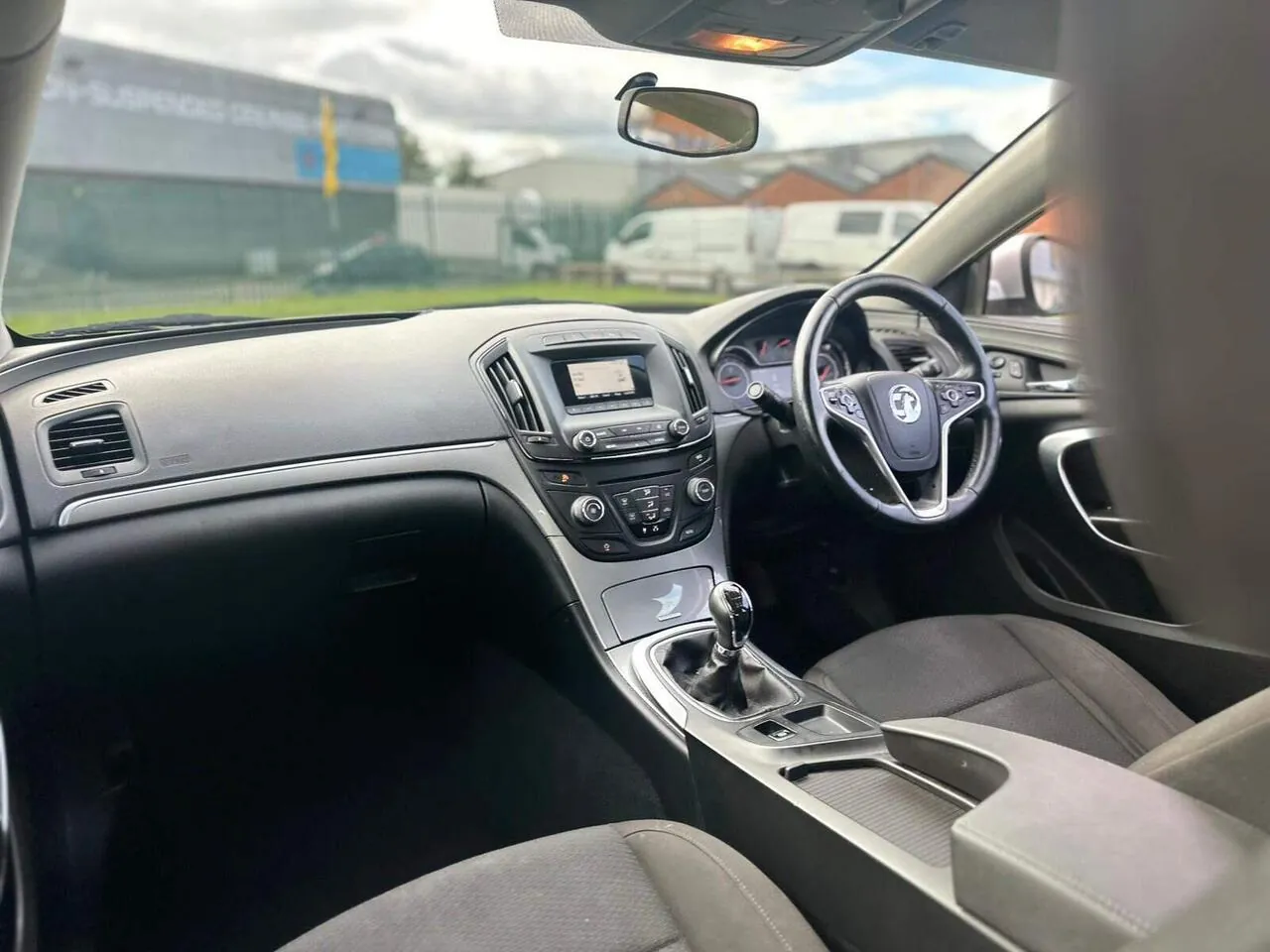 Vauxhall Insignia 2015 photo 4