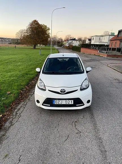 Toyota Aygo 2013 photo 2