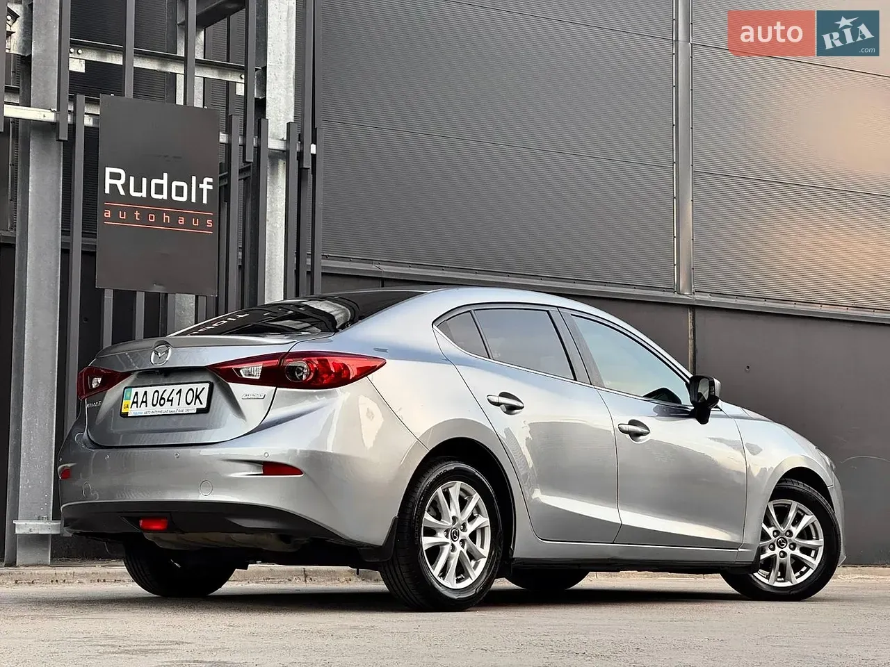 Mazda 3 2016 photo 4