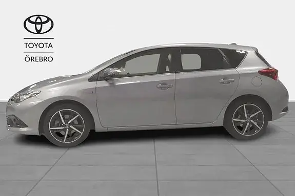 Toyota Auris 2017 photo 3