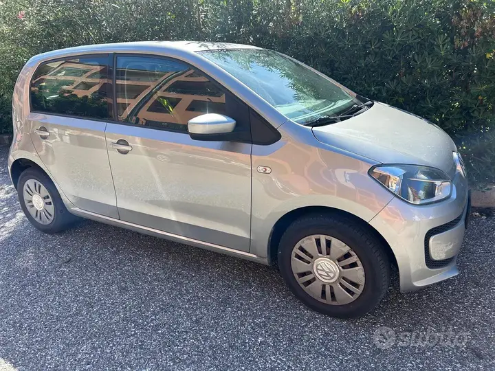 Volkswagen Up 2014 photo 5