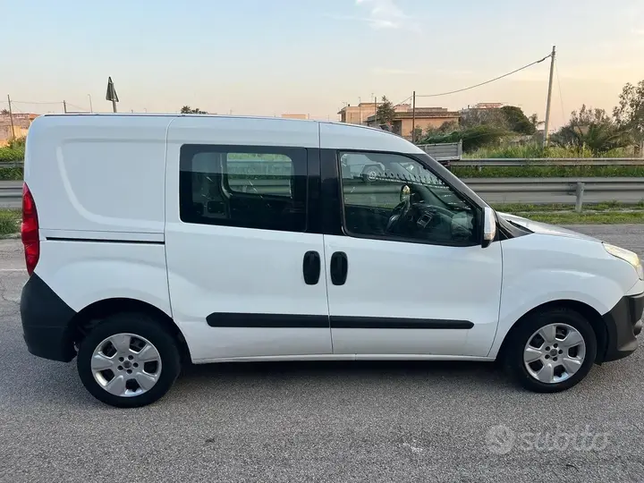 Fiat Doblo 2010 photo 4