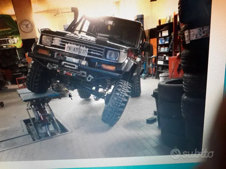 Toyota Land Cruiser 1990 photo 2