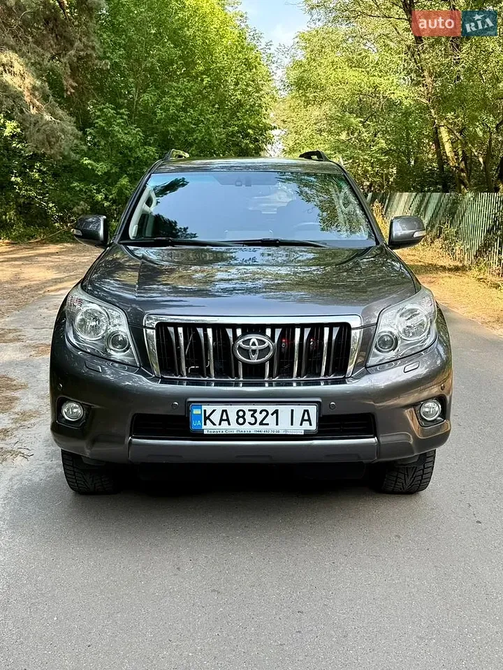 Toyota Land Cruiser Prado 2012 photo 2