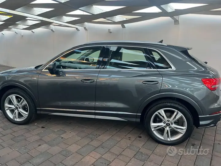 Audi Q3 2022 photo 3