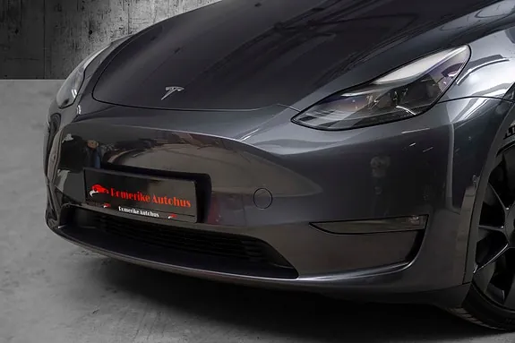 Tesla Model Y 2022 photo 2