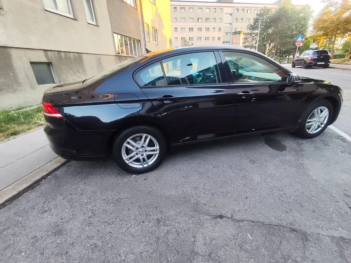 Volkswagen Passat 2015 photo 2
