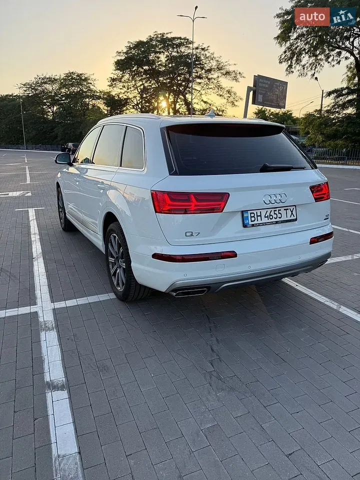 Audi Q7 2017 photo 4