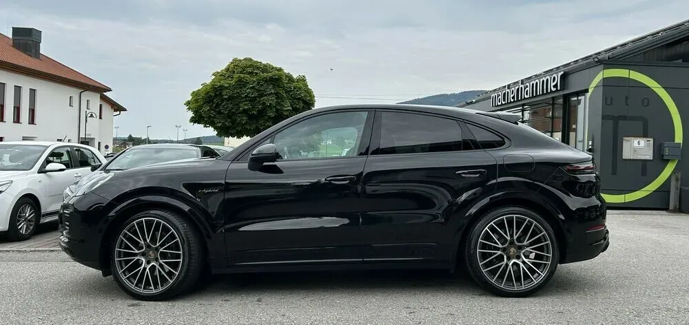 Porsche Cayenne 2022 photo 2
