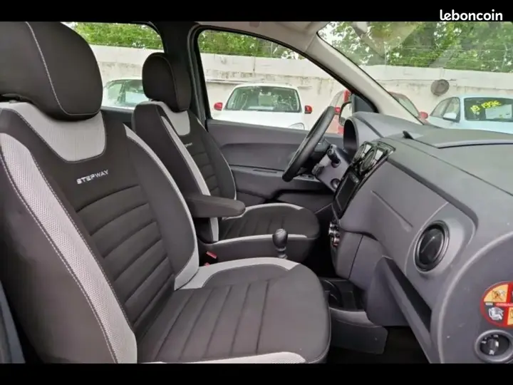 Dacia Lodgy 2021 photo 2