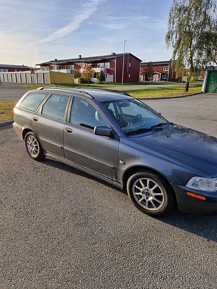 Volvo V40 2004 photo 3