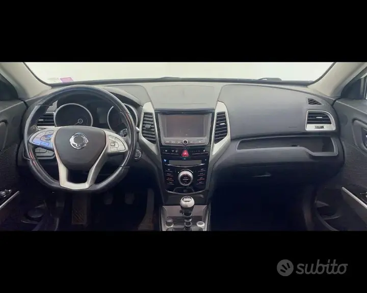 KG Mobility Tivoli 2017 photo 4