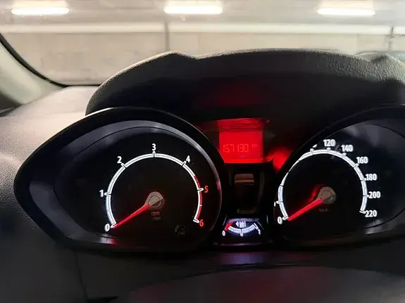 Ford Fiesta 2012 photo 4